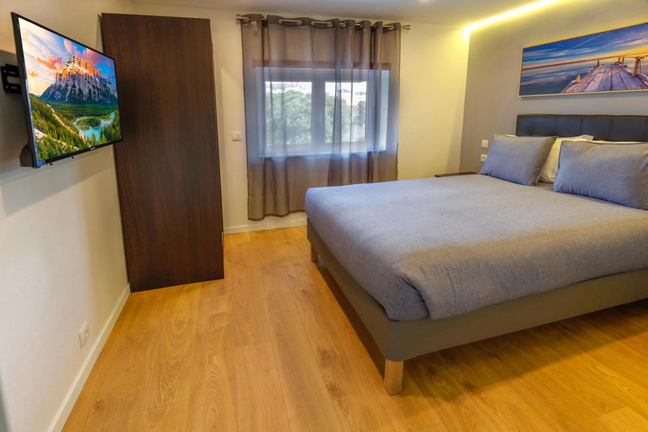 Modern Apartment With Garden Fátima Buitenkant foto